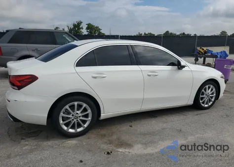 2021 Mercedes-Benz A 220 z USA, uszkodzony, nr VIN W1K3G4EBXMJ284060